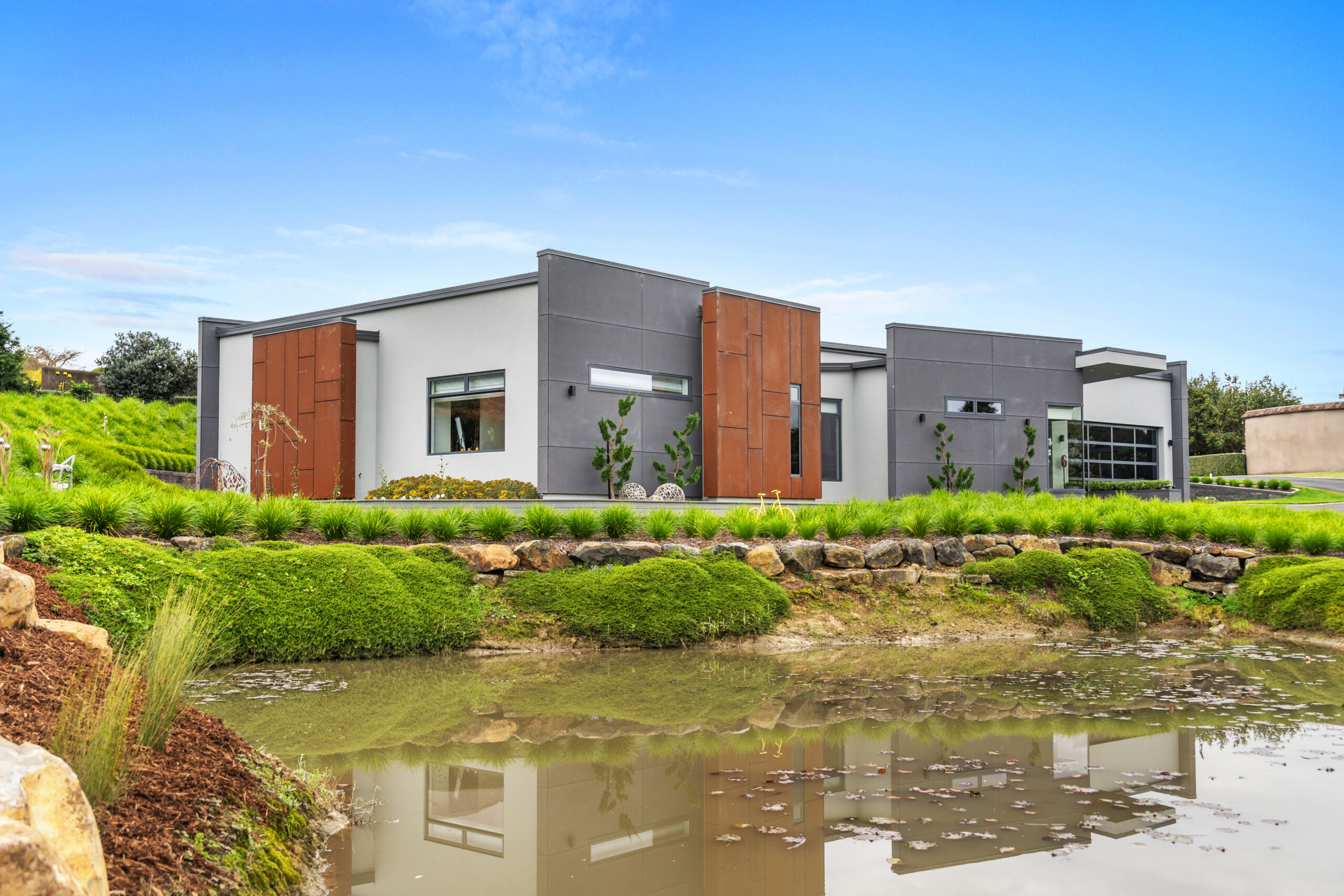 Bond Residence